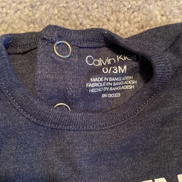 Calvin Klein Set 0-3 months - Picture 3 of 6